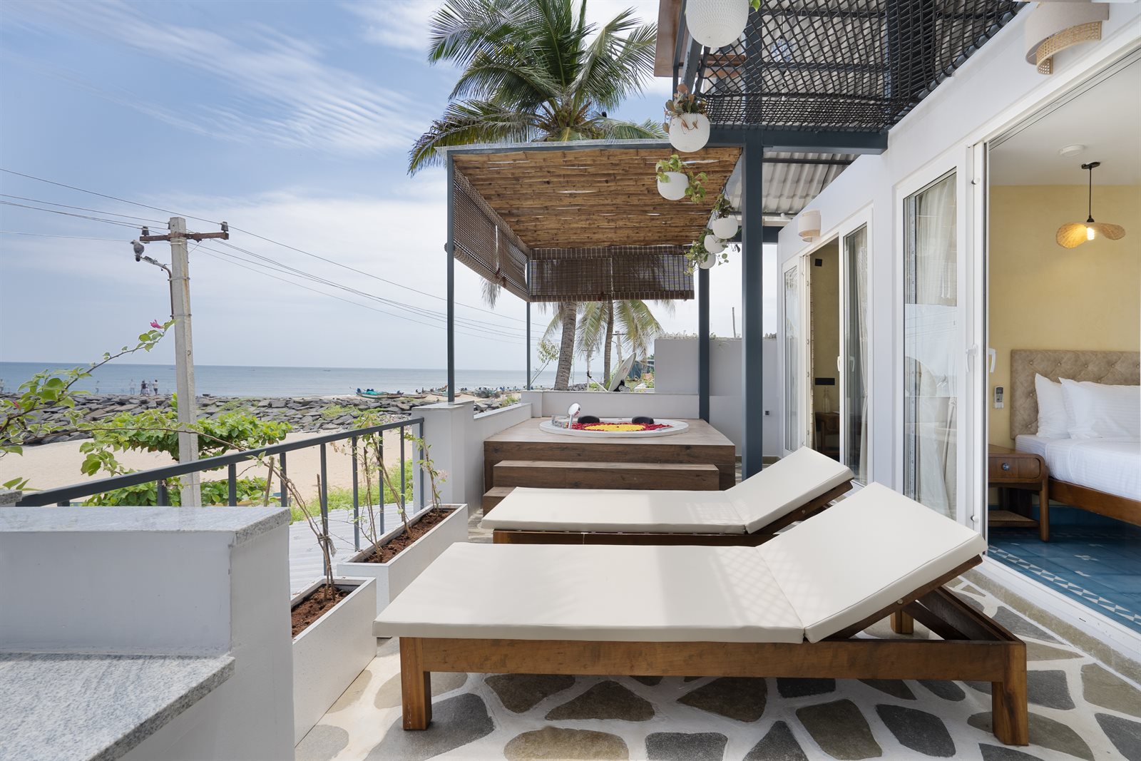Complete Guide to Surfing at Serenity Beach: Best Seasons, Swell & Surf Schools