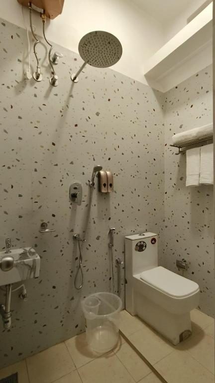 Rain Shower Bathroom