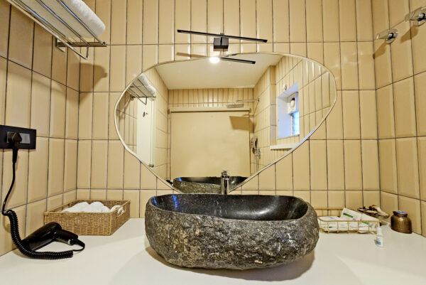 Bay Watch- Sea Facing Suite Room - Image 2